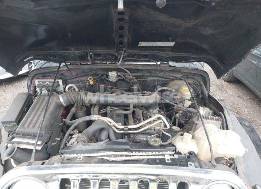 Photo 10 of 2004 Jeep Wrangler SAHARA (VIN 1J4FA59S84P701479)