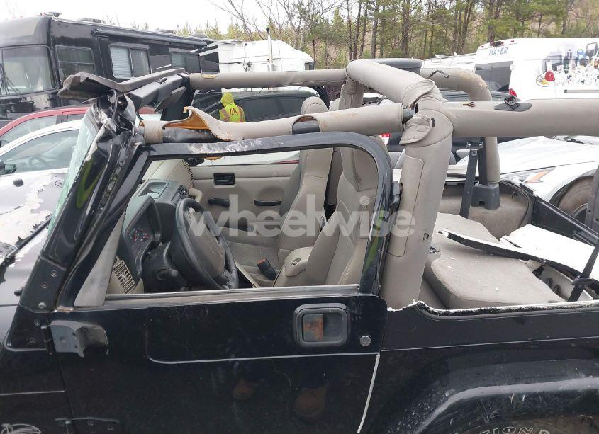 Photo 14 of 2004 Jeep Wrangler SAHARA (VIN 1J4FA59S84P701479)