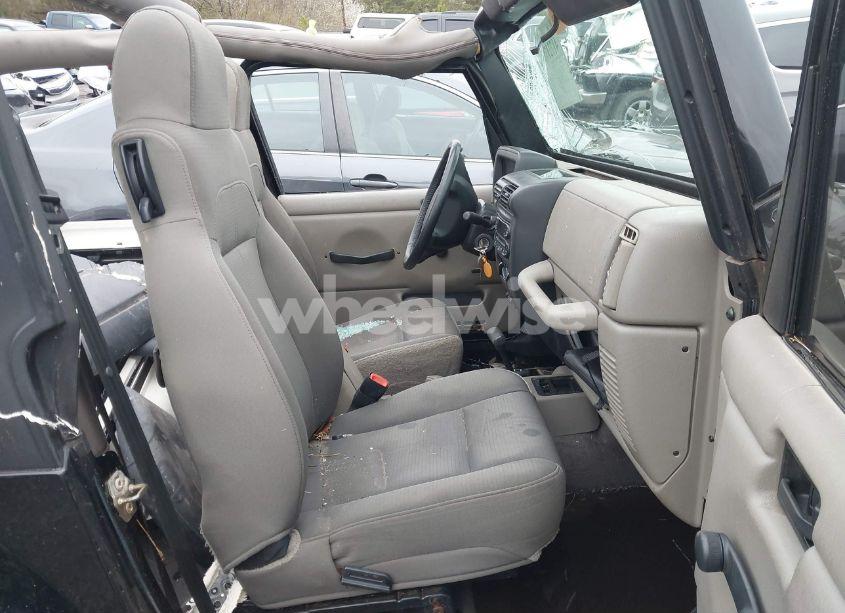 Photo 5 of 2004 Jeep Wrangler SAHARA (VIN 1J4FA59S84P701479)