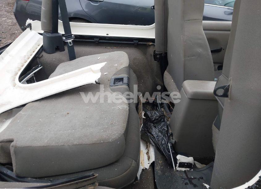 Photo 8 of 2004 Jeep Wrangler SAHARA (VIN 1J4FA59S84P701479)