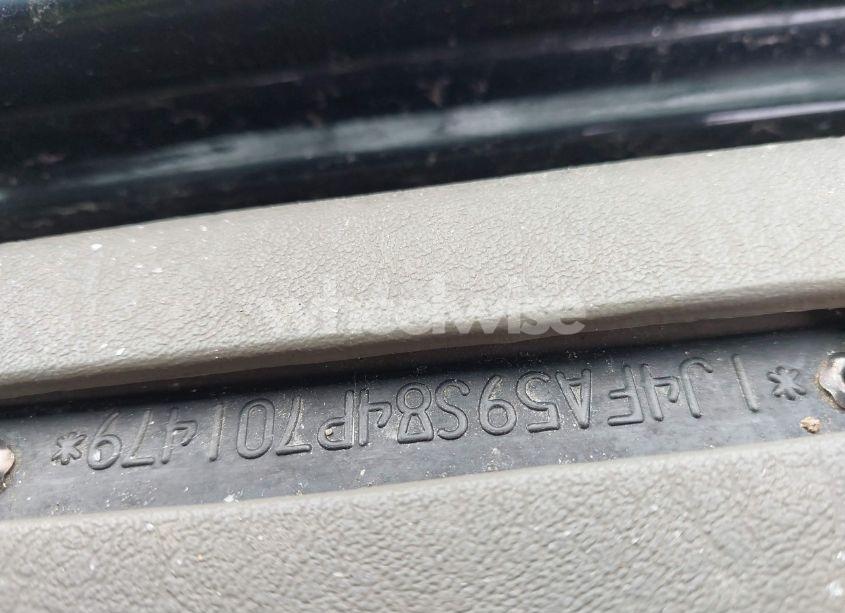 Photo 9 of 2004 Jeep Wrangler SAHARA (VIN 1J4FA59S84P701479)