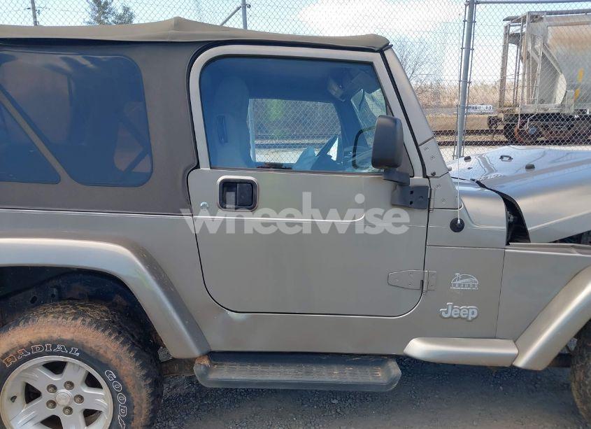 Photo 13 of 2004 Jeep Wrangler SAHARA (VIN 1J4FA59S94P770777)