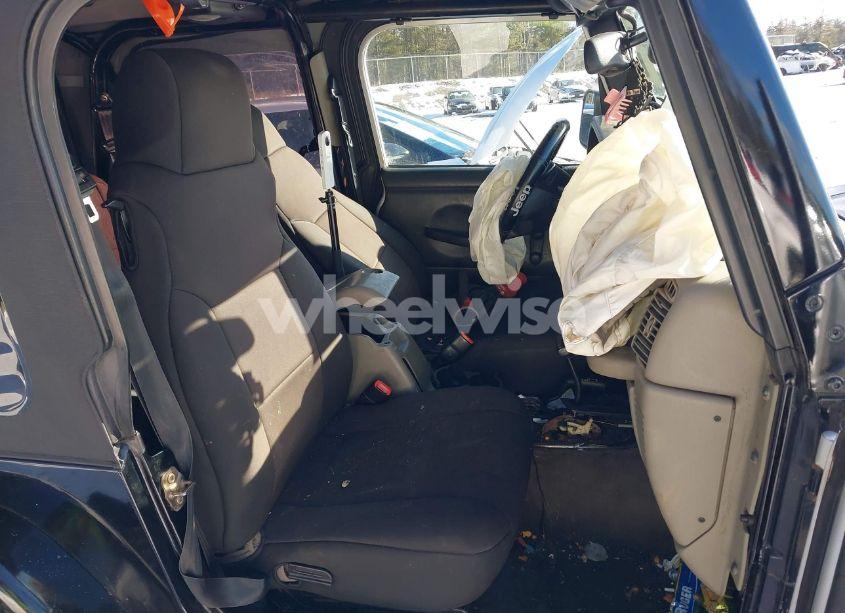 Photo 5 of 2003 Jeep Wrangler SAHARA (VIN 1J4FA59SX3P314995)