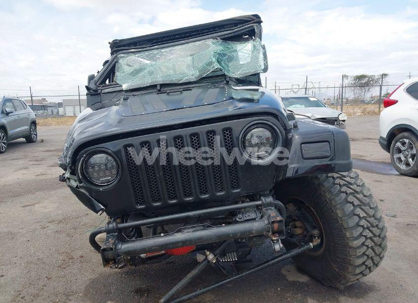 Photo 13 of 2004 Jeep Wrangler RUBICON (VIN 1J4FA69S84P727716)