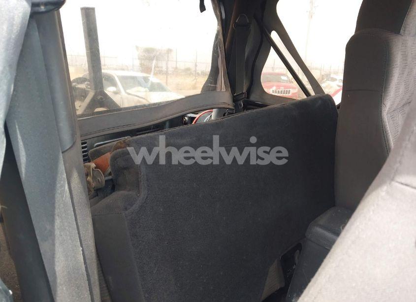 Photo 8 of 2004 Jeep Wrangler RUBICON (VIN 1J4FA69S84P727716)