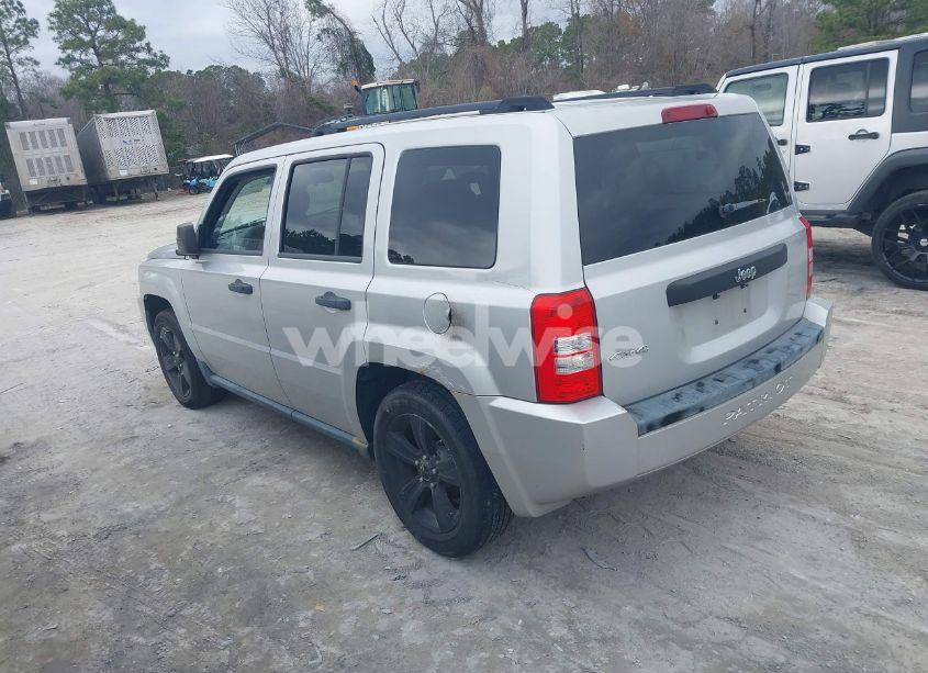 Photo 3 of 2009 Jeep Patriot SPORT (VIN 1J4FF28B59D106695)