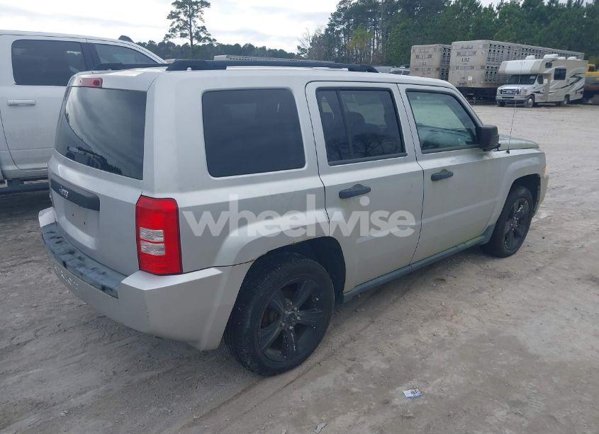 Photo 4 of 2009 Jeep Patriot SPORT (VIN 1J4FF28B59D106695)