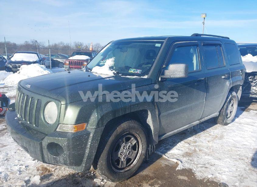 Photo 2 of 2009 Jeep Patriot SPORT (VIN 1J4FF28B69D173578)