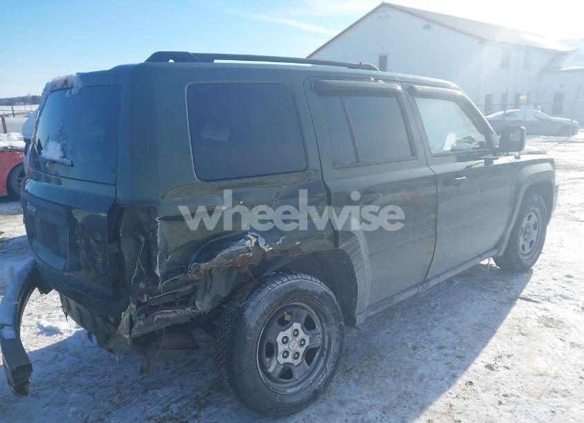Photo 4 of 2009 Jeep Patriot SPORT (VIN 1J4FF28B69D173578)