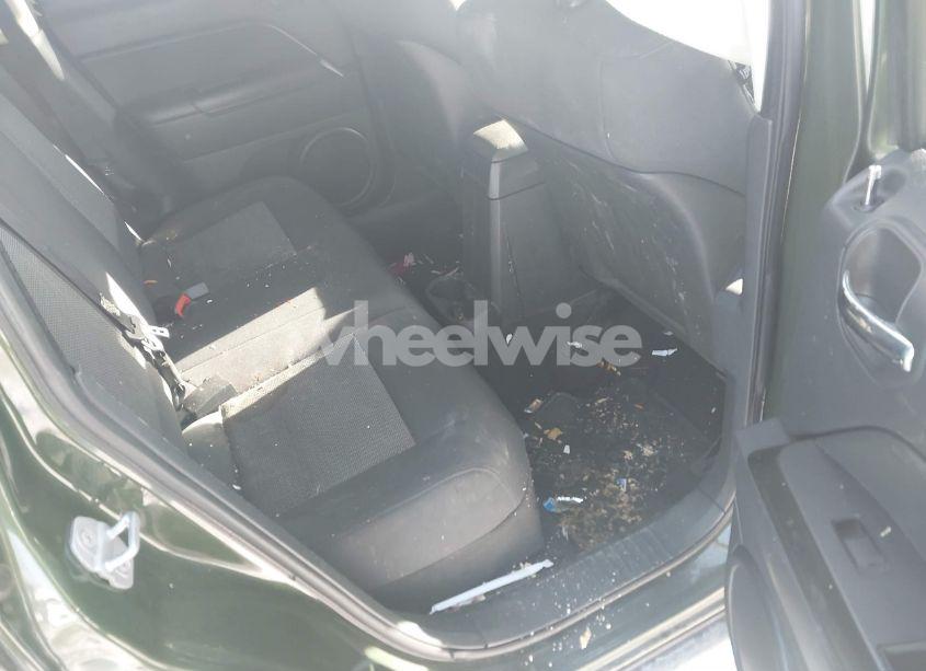 Photo 8 of 2009 Jeep Patriot SPORT (VIN 1J4FF28B69D173578)