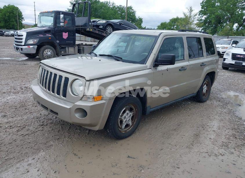 Photo 2 of 2009 Jeep Patriot SPORT (VIN 1J4FF28B79D137950)