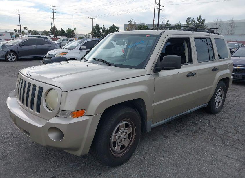 Photo 2 of 2009 Jeep Patriot SPORT (VIN 1J4FF28B89D176692)