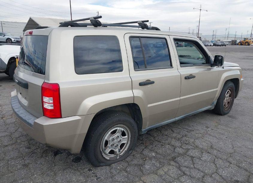 Photo 4 of 2009 Jeep Patriot SPORT (VIN 1J4FF28B89D176692)