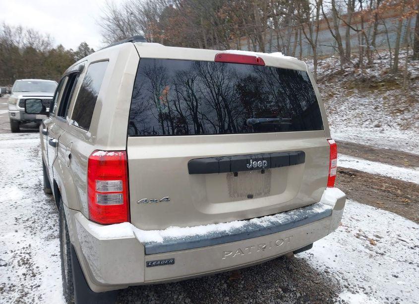 Photo 12 of 2009 Jeep Patriot SPORT (VIN 1J4FF28B99D153311)