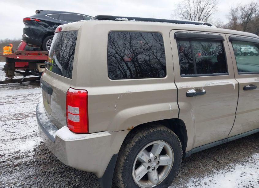 Photo 13 of 2009 Jeep Patriot SPORT (VIN 1J4FF28B99D153311)