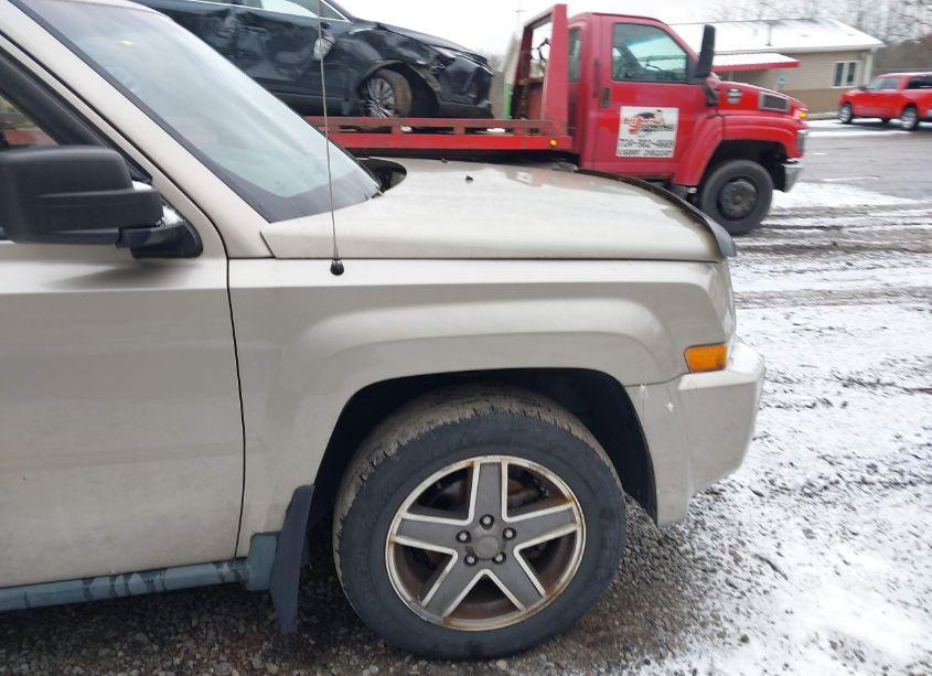 Photo 15 of 2009 Jeep Patriot SPORT (VIN 1J4FF28B99D153311)