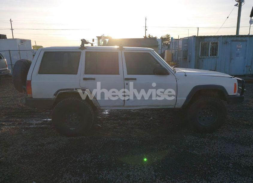 Photo 13 of 2000 Jeep Cherokee SE (VIN 1J4FF28P6YL132738)