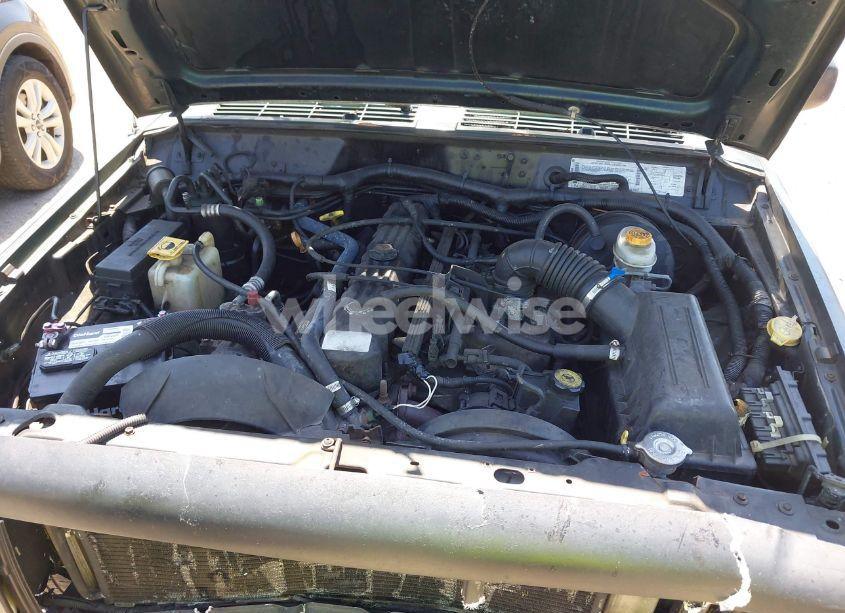 Photo 10 of 2000 Jeep Cherokee SE (VIN 1J4FF28S0YL236369)