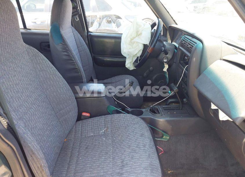 Photo 5 of 2000 Jeep Cherokee SE (VIN 1J4FF28S0YL236369)