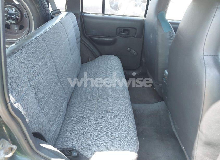 Photo 8 of 2000 Jeep Cherokee SE (VIN 1J4FF28S0YL236369)