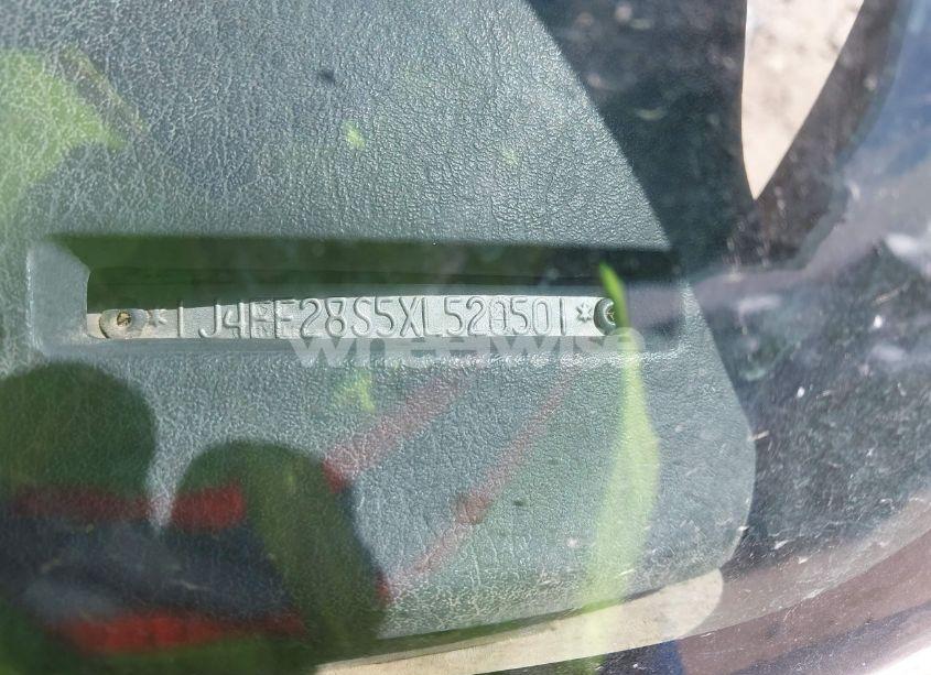 Photo 9 of 1999 Jeep Cherokee SE (VIN 1J4FF28S5XL520501)