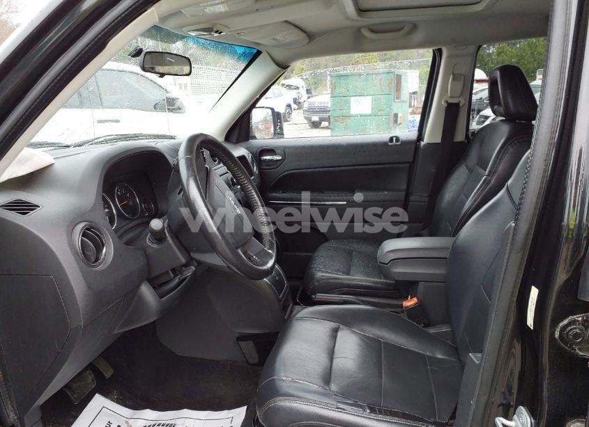 Photo 5 of 2009 Jeep Patriot LIMITED (VIN 1J4FF48B19D200732)