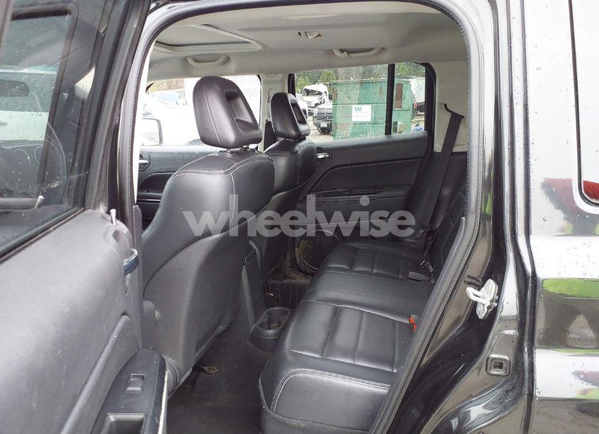 Photo 8 of 2009 Jeep Patriot LIMITED (VIN 1J4FF48B19D200732)