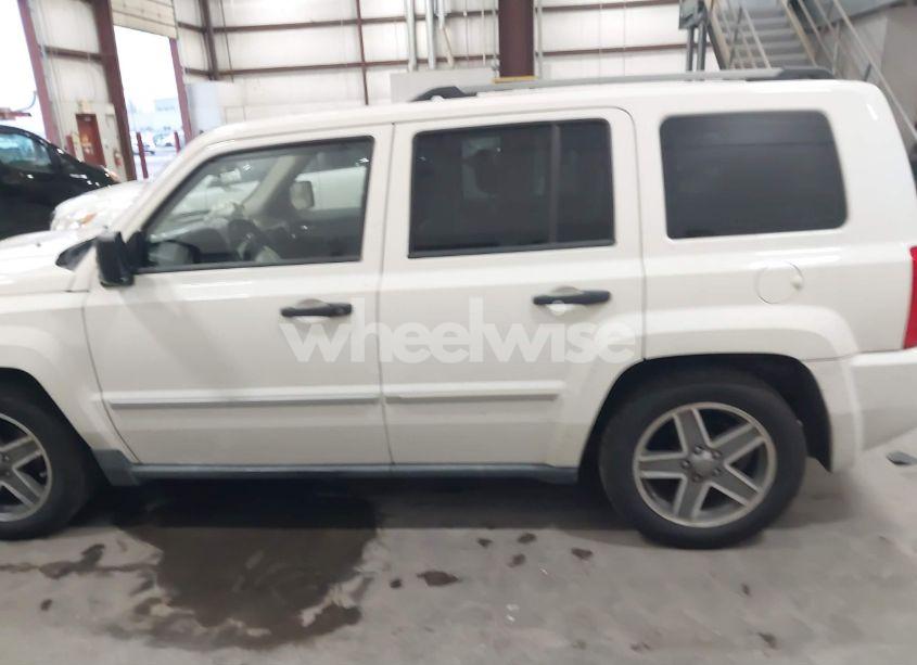 Photo 14 of 2009 Jeep Patriot LIMITED (VIN 1J4FF48B29D171838)