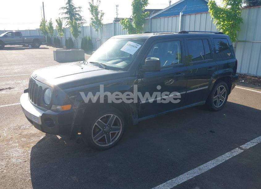 Photo 2 of 2009 Jeep Patriot LIMITED (VIN 1J4FF48B69D216909)