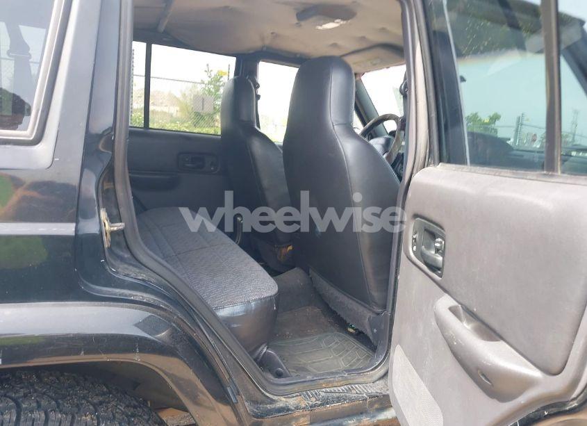 Photo 8 of 2001 Jeep Cherokee SPORT (VIN 1J4FF48S01L607936)