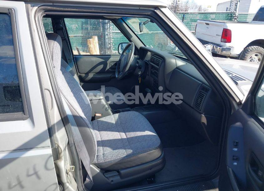 Photo 5 of 2000 Jeep Cherokee SPORT (VIN 1J4FF48S0YL131388)