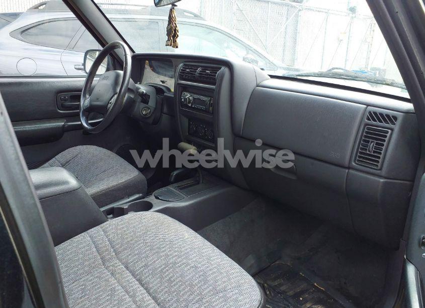 Photo 5 of 2001 Jeep Cherokee SPORT (VIN 1J4FF48S21L501195)