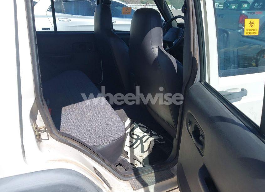 Photo 8 of 2000 Jeep Cherokee SPORT (VIN 1J4FF48S6YL211438)