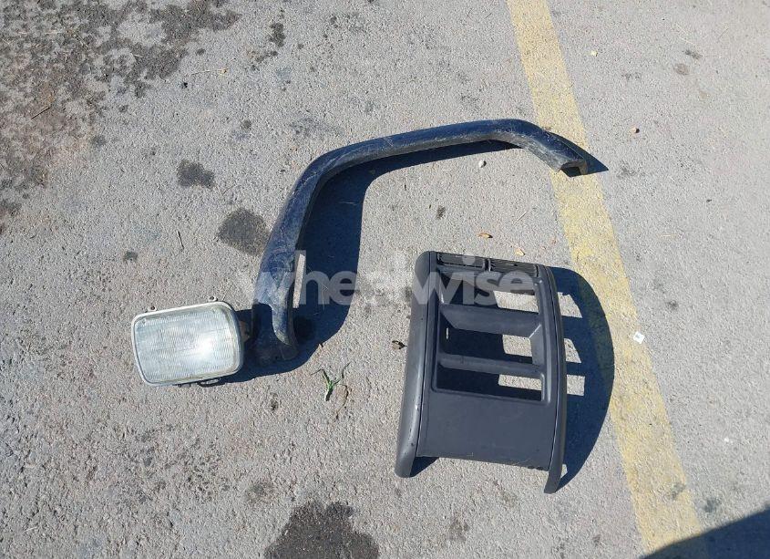 Photo 12 of 2000 Jeep Cherokee SPORT (VIN 1J4FF48S6YL230099)