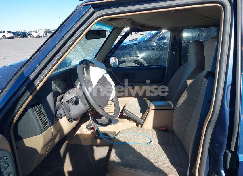 Photo 5 of 2000 Jeep Cherokee SPORT (VIN 1J4FF48S6YL230099)