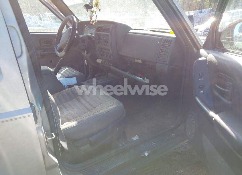 Photo 5 of 2000 Jeep Cherokee SPORT (VIN 1J4FF48S7YL185691)
