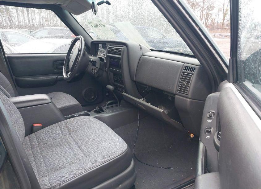 Photo 5 of 2000 Jeep Cherokee SPORT (VIN 1J4FF48S8YL100292)