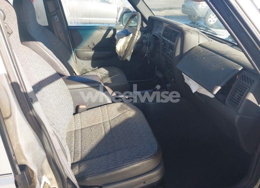 Photo 5 of 2000 Jeep Cherokee SPORT (VIN 1J4FF48S9YL177513)