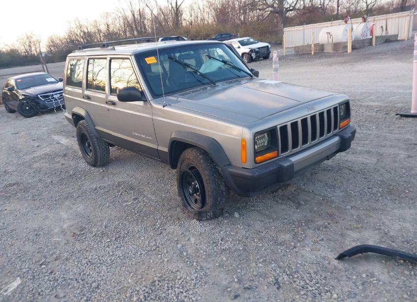 2000 Jeep Cherokee SPORT (VIN 1J4FF48SXYL220272) main photo