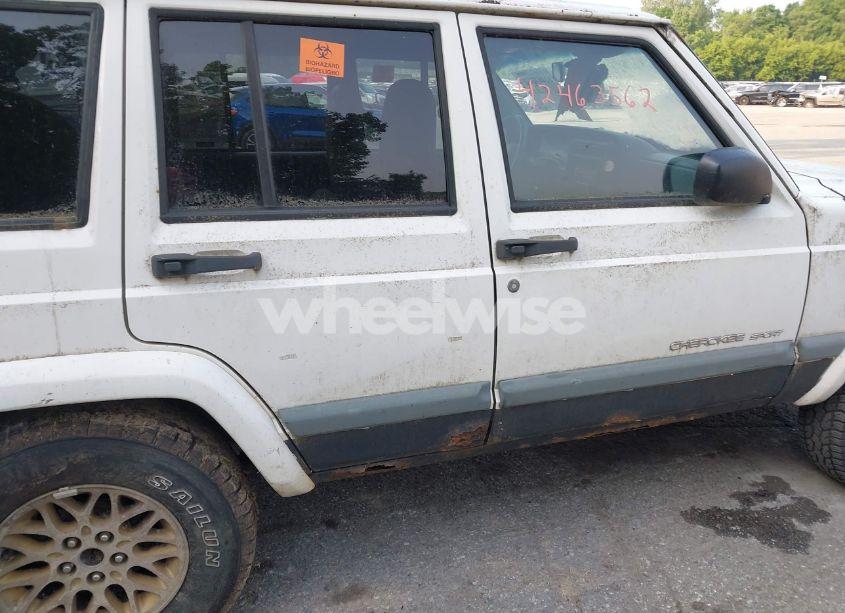 Photo 15 of 1999 Jeep Cherokee CLASSIC/SPORT (VIN 1J4FF68S0XL663735)