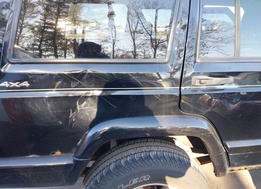 Photo 6 of 2000 Jeep Cherokee LIMITED (VIN 1J4FF68S9YL157547)