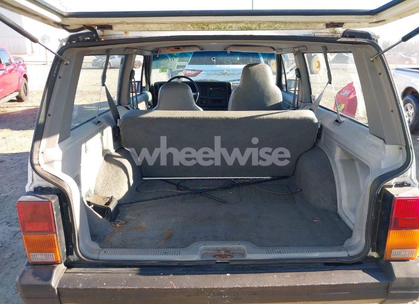 Photo 17 of 1992 Jeep Cherokee (VIN 1J4FJ27S0NL225769)