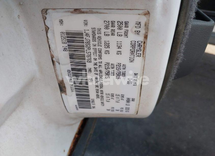 Photo 9 of 1993 Jeep Cherokee COUNTRY (VIN 1J4FJ78S2PL578769)