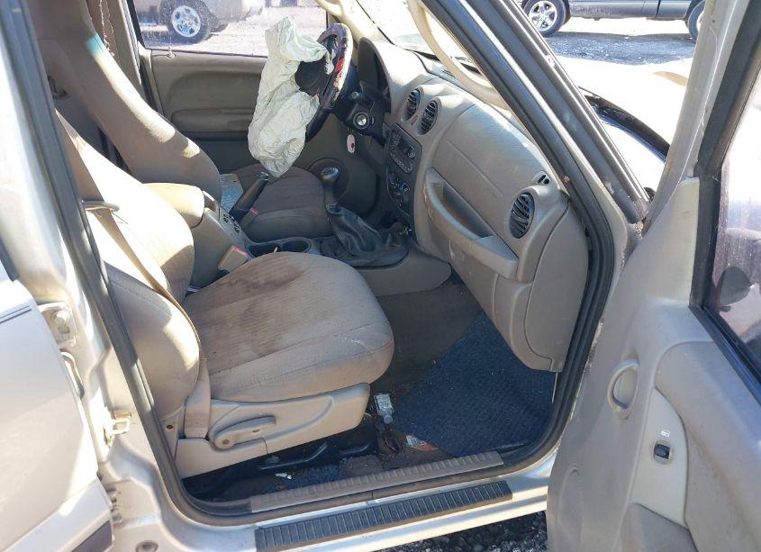 Photo 5 of 2004 Jeep Liberty SPORT (VIN 1J4FK48184W256053)