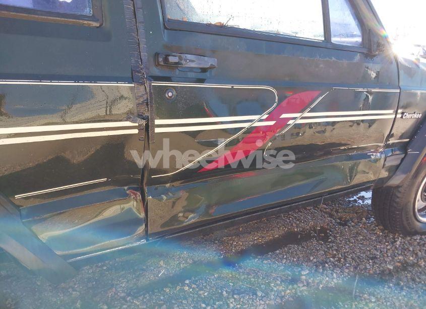 Photo 6 of 1996 Jeep Cherokee SE (VIN 1J4FT27S2TL147793)