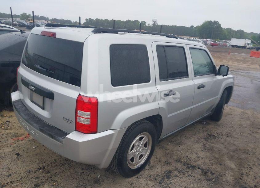 Photo 4 of 2009 Jeep Patriot SPORT (VIN 1J4FT28A29D126757)