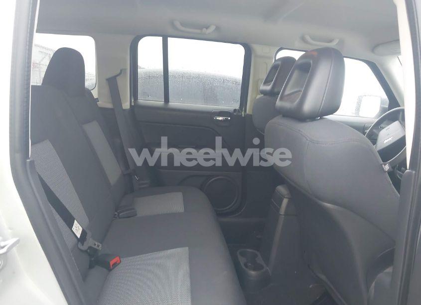 Photo 8 of 2009 Jeep Patriot SPORT (VIN 1J4FT28A29D126757)