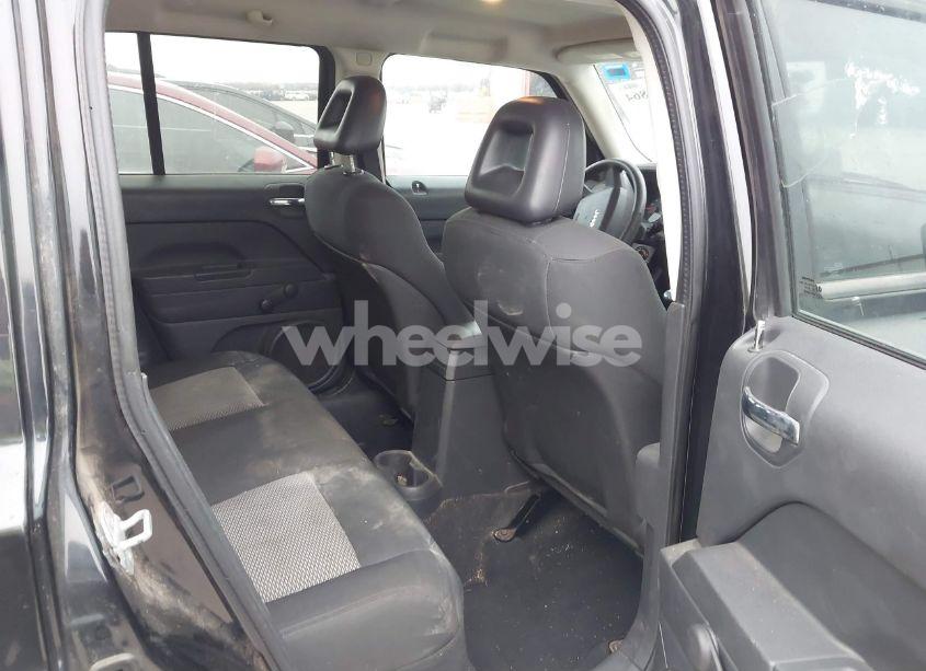 Photo 8 of 2009 Jeep Patriot SPORT (VIN 1J4FT28A79D154148)