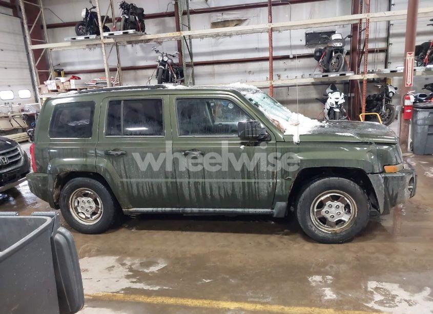 Photo 13 of 2009 Jeep Patriot SPORT (VIN 1J4FT28A79D170110)