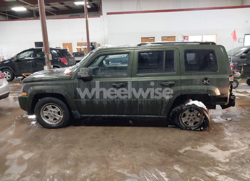 Photo 14 of 2009 Jeep Patriot SPORT (VIN 1J4FT28A79D170110)